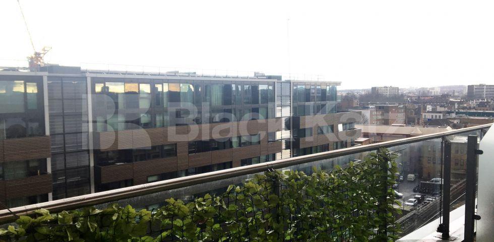 			UNDER OFFER, Studio Apartment, 1 bath, 1 reception Penthouse			 'O' Central Crampton Street, Elephant and Castle